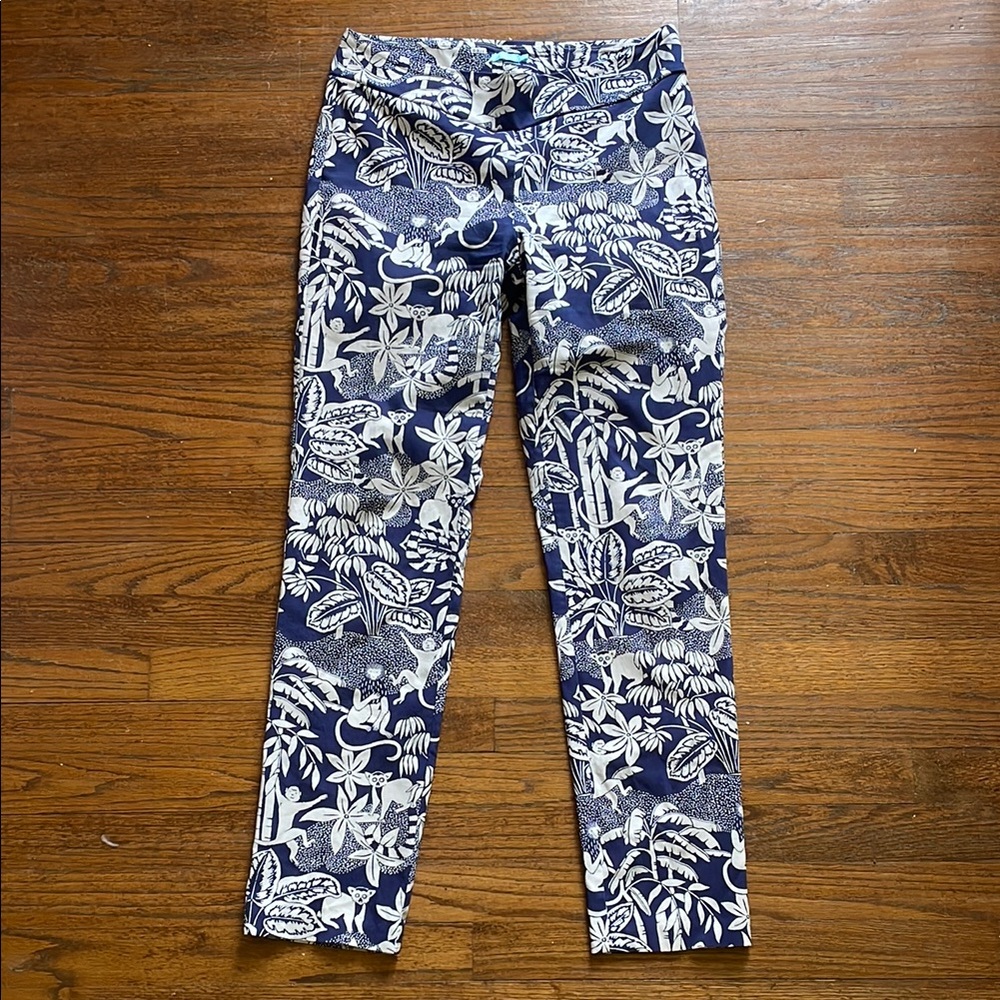J. McLaughlin Blue & White Tropical Print Pull On Pants